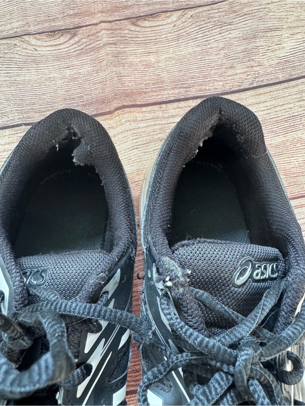 ASICS Court Shoes - Picture 7 of 7